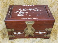 MOTHER OF PEARL INLAID CHINESE JEWELRY BOX