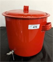ENAMELED STOCK POT WITH SPOUT
