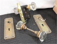 Lot of 2 vintage glass doorknobs w/ misc hardware