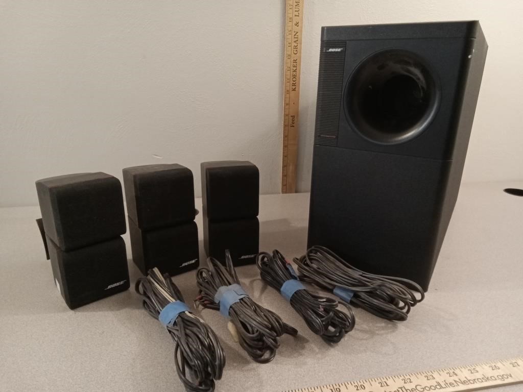 Bose surround sound speakers/cables