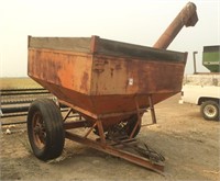 Custom 8'x8' Pull Hydraulic Grain Cart