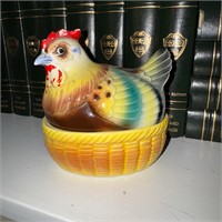 Norcrest Chicken / Eggs salt & pepper shakers