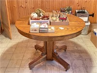 Round Oak Table & 3 Leaves 44" Dia. as seen
