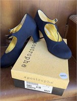 Navy  Apostrophe Jodette Size 8 1/2