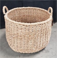 Medium sized wicker hamper basket