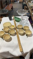 Teacups saucers, gravy boat, vase
