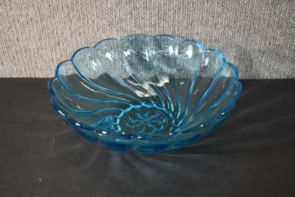 Hazel Atlas Capri Blue Colonial Swirl Glass Bowl