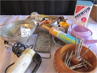 LARGE LOT OF KITCHENWARE, NOS ROLLING PIN, ADV.