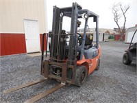 Toyota 7FDU25 Forklift