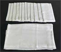 60x104 in Tablecloth w/ 12 Matching Napkins