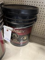 5 gallon bucket Monsey driveway sealer & filler
