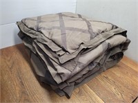 KING SIZED Brown Diamond Patterned Comforter