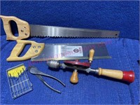 Tools lot: 2 saws, hand drill, speed screwdrivers