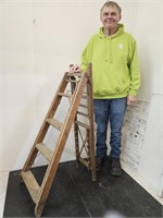 Antiqur Primitive Ladder/Wash Tub Stand