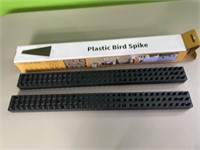 Plastic bird spikes