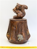 Vintage Squirrel w/nut on stump cookie jar by