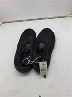 Black size 10 water shoes