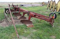 IHC 550 5 Bottom Plow