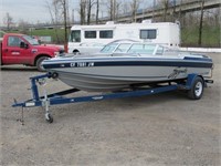 1989 Seaswirl Spyder 17' Ski Boat