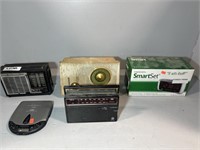 (4) RADIOS & (1) CD PLAYER