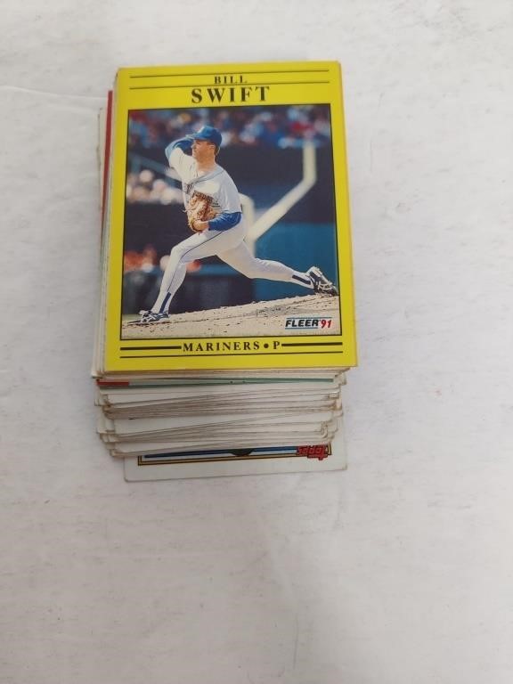 VINTAGE COLLECTABLE COMIC SPORTS CARDS AUCTION