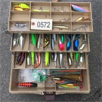 PLUGS FISHING BOX