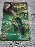 Mini workman force lightweight pocket knife set