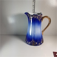 K and G flow blue pitcher