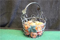 Wire Basket w/apples
