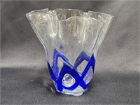 VINTAGE COBALT BLUE SWIRL HANDKERCHIEF VASE