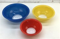 Pyrex primary color clear bottom nesting bowls