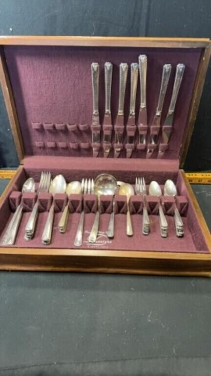 Box of silverplate flatware