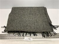 Polo Ralph Lauren 100% Cashmere Scarf Looks to b