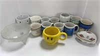 Miscellaneous coffee mugs, small glass egg