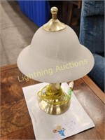 VINTAGE BRASS AND FROSTED GLASS TABLE LAMP