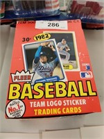 36 Sealed packs 1982 Fleer MLB trading cards