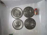 4  assiettes décoratives en métal