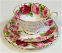 LOVELY ROYAL ALBERT CUP & SAUCER WITH PLATE