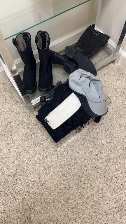 Woman’s size 9 boots and gloves and hats shelf