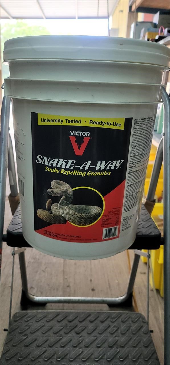 Victor Snake A Way Snake Repelling Granules