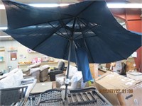 MM Sunbrella 10' auto tilt market umbrella