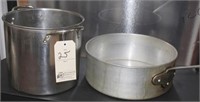 8 1/2 quart aluminum sauce pot & Stainless Steel