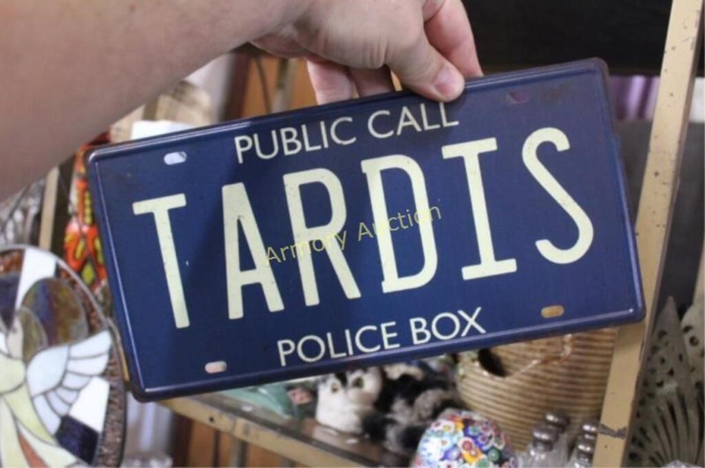 PUBLIC CALL TARDIS POLICE BOX LICENSE TAG