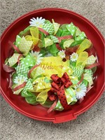 Welcome wreath and tote