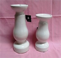 2 WHITE CRACKLE PORCELAIN CANDLE HOLDERS