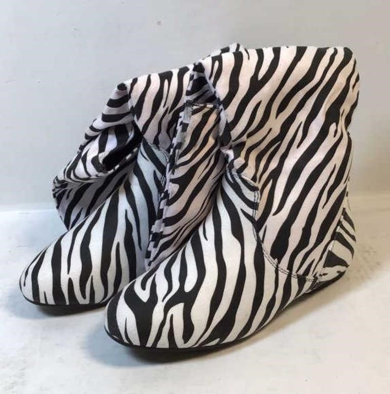 New Zebra Boots Size 6.5