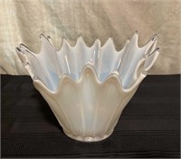 Vtg Art Glass Heirloom White Opalescent Bowl