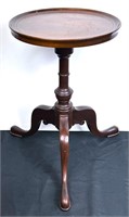 Small Tripod Tea Table in Queen Ann Revival Style