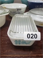 PYREX REFRIGERATOR DISH WITH LID 1 1/2 PT.