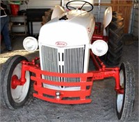 1948-8N  FORD TRACTOR GOOD RUBBER, NEW PAINT,